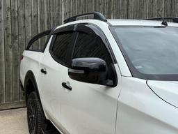 Mitsubishi L200 2.4 DI-D DC Barbarian Black Auto 4WD Euro 6 4dr (Roll Top) at 38th