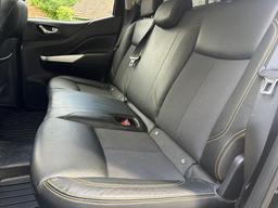 Nissan Navara 2.3 dCi N-Guard Auto 4WD Euro 6 4dr at 37th