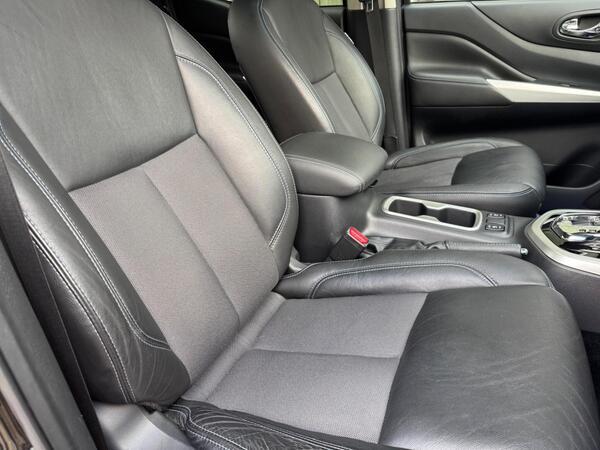 Nissan Navara 2.3 dCi N-Guard Auto 4WD Euro 6 4dr