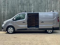Renault Trafic 1.6 dCi ENERGY 29 Sport Nav LWB Standard Roof Euro 6 (s/s) 5dr at 13th