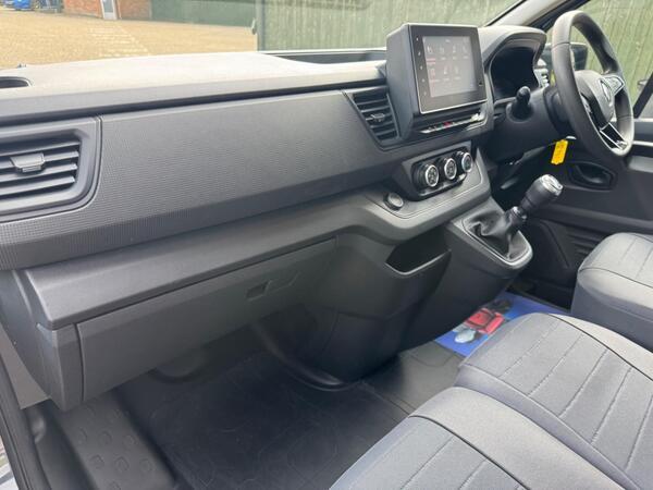 Renault Trafic 2.0 dCi Blue SL28 Business+ L1 H1 Euro 6 (s/s) 5dr