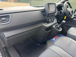 Renault Trafic 2.0 dCi Blue SL28 Business+ L1 H1 Euro 6 (s/s) 5dr at 4th