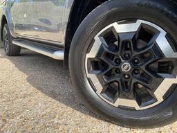 Nissan Navara 2.3 dCi Tekna 4WD Euro 6 (s/s) 4dr at 29th