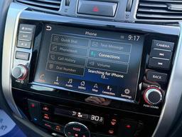 Nissan Navara 2.3 dCi N-Guard Auto 4WD Euro 6 4dr at 10th