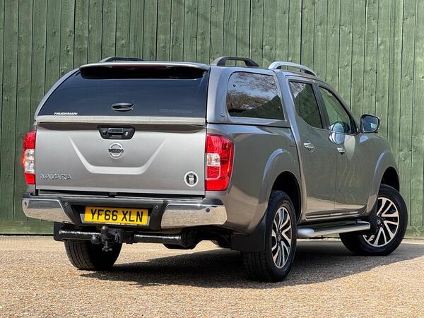 Nissan Navara 2.3 dCi Tekna Auto 4WD Euro 6 4dr