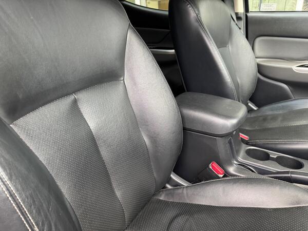 Fiat Fullback 2.4D Cross Auto 4WD Euro 6 4dr