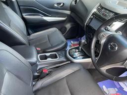 Nissan Navara 2.3 dCi Tekna Auto 4WD Euro 6 4dr at 4th