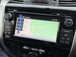 Nissan Navara 2.3 dCi Tekna 4WD Euro 6 (s/s) 4dr at 14th