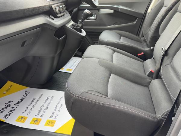 Renault Trafic 2.0 dCi Blue 30 Extra Sport LWB Euro 6 (s/s) 5dr