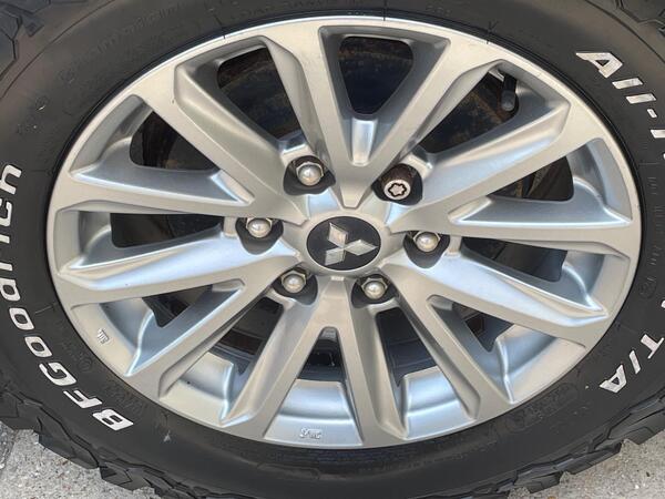 Mitsubishi L200 2.4 DI-D DC Barbarian Auto 4WD Euro 6 4dr