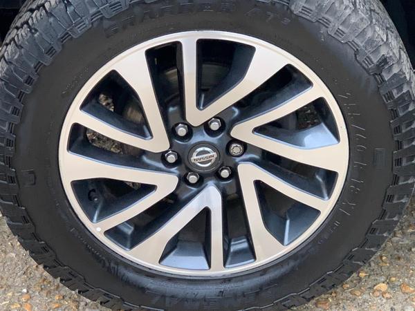Nissan Navara 2.3 dCi Tekna 4WD Euro 6 (s/s) 4dr
