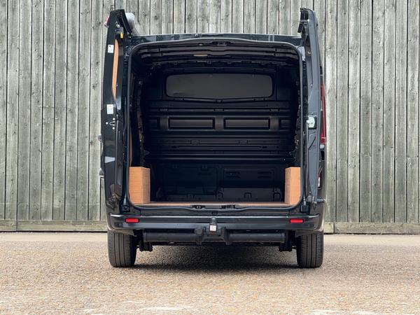 Renault Trafic 2.0 dCi ENERGY 28 Black Edition SWB Standard Roof Euro 6 (s/s) 5dr