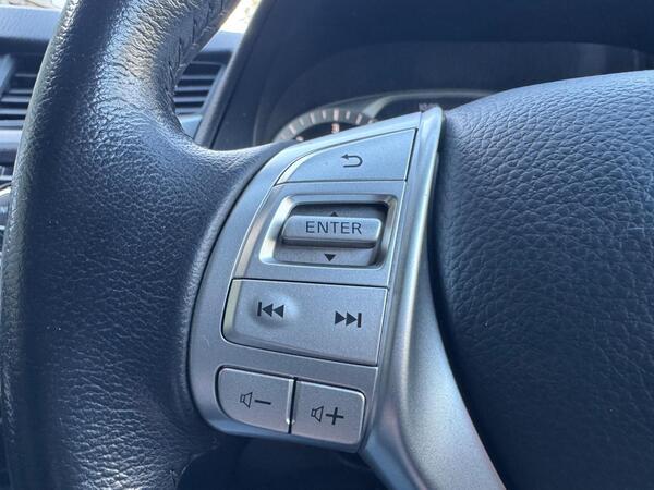 Nissan Navara 2.3 dCi Tekna Auto 4WD Euro 6 4dr