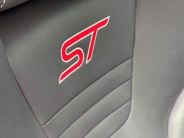 Ford Focus 2.0T EcoBoost ST-3 Euro 6 (s/s) 5dr