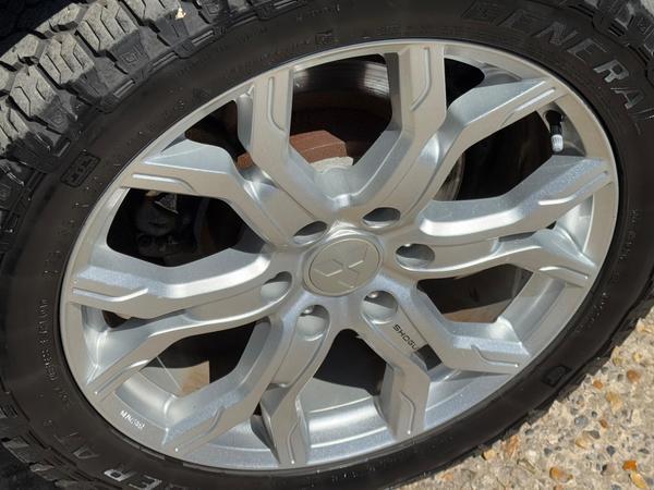 Mitsubishi Shogun 3.2 DI-DC SG5 Auto 4WD Euro 6 5dr LWB