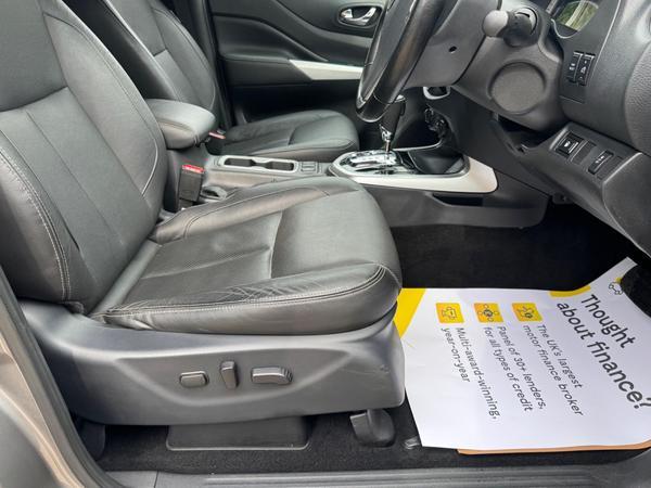 Nissan Navara 2.3 dCi Tekna Auto 4WD Euro 6 4dr