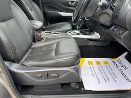 Nissan Navara 2.3 dCi Tekna Auto 4WD Euro 6 4dr at 13th