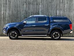 Nissan Navara 2.3 dCi Tekna Auto 4WD Euro 6 4dr at 11th