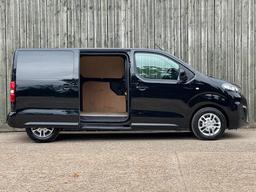 Vauxhall Vivaro 1.5 Turbo D 2700 Sportive L1 H1 Euro 6 (s/s) 5dr at 44th