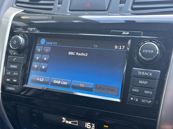 Nissan Navara 2.3 dCi Tekna Auto 4WD Euro 6 4dr