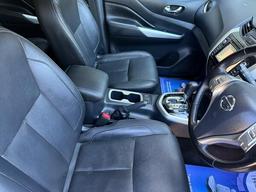 Nissan Navara 2.3 dCi Tekna Auto 4WD Euro 6 4dr at 7th