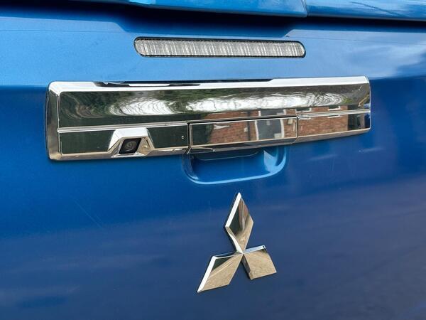 Mitsubishi L200 2.2 DI-D DC Barbarian Auto 4WD Euro 6 (s/s) 4dr