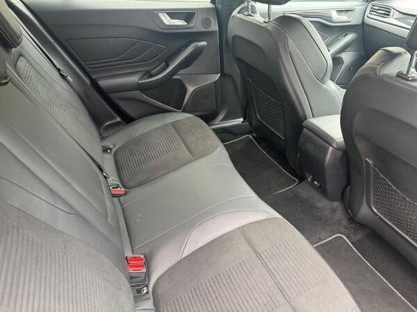 Ford Focus 2.3T EcoBoost ST Euro 6 (s/s) 5dr