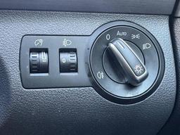 Volkswagen Touran 1.6 TDI SE Euro 5 5dr at 12th