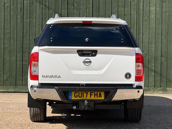 Nissan Navara 2.3 dCi Tekna 4WD Euro 6 (s/s) 4dr