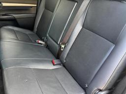 Toyota Hilux 2.8 D-4D Invincible X Auto 4WD Euro 6 (s/s) 4dr at 34th