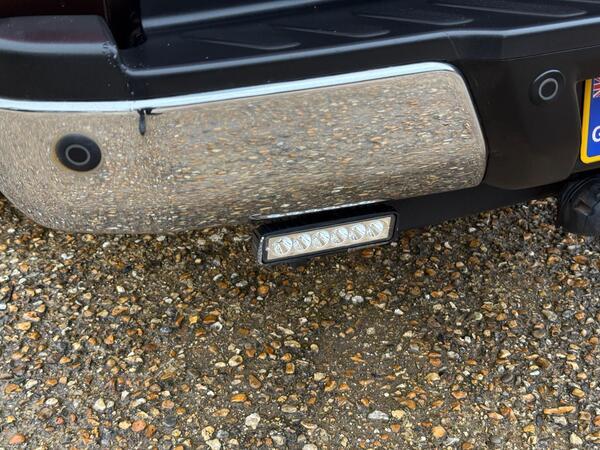 Nissan Navara 2.3 dCi Tekna 4WD Euro 6 (s/s) 4dr