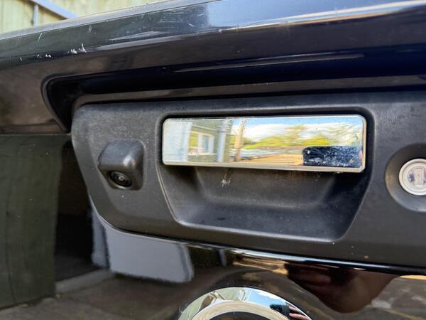 Nissan Navara 2.3 dCi Tekna Auto 4WD Euro 6 4dr