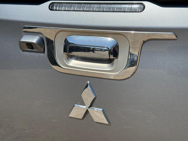 Mitsubishi L200 2.4 DI-D DC Barbarian Auto 4WD Euro 6 4dr