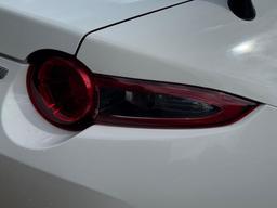 Mazda MX-5 1.5 SKYACTIV-G SE-L Euro 6 2dr at 36th