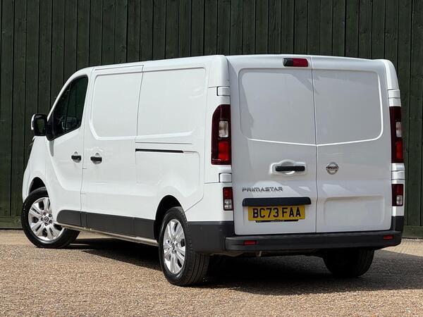 Nissan Primastar 2.0 dCi 30 Tekna L2 H1 Euro 6 (s/s) 5dr