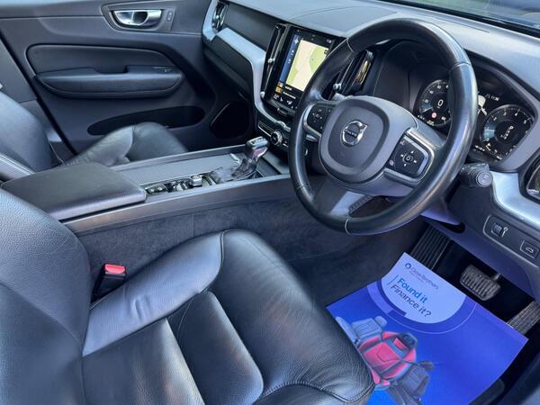 Volvo XC60 2.0 T4 Edition Auto Euro 6 (s/s) 5dr