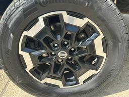 Nissan Navara 2.3 dCi Tekna Auto 4WD Euro 6 4dr at 32th