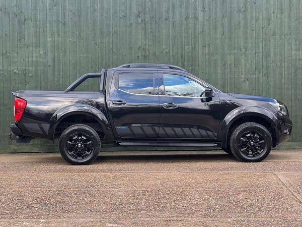 Nissan Navara 2.3 dCi N-Guard Auto 4WD Euro 6 4dr