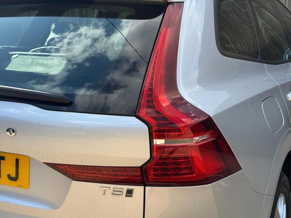 Volvo XC60 2.0 T5 Momentum Auto AWD Euro 6 (s/s) 5dr