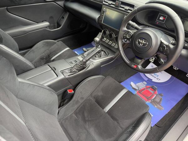 Toyota GR86 2.4 Boxer D-4S Euro 6 2dr