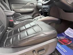 Mitsubishi L200 2.4 DI-D DC Barbarian Black Auto 4WD Euro 6 4dr (Roll Top) at 10th