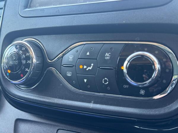 Vauxhall Vivaro 1.6 CDTi 2700 BiTurbo ecoFLEX Sportive L1 H1 Euro 5 (s/s) 5dr