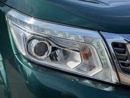 Nissan Navara 2.3 dCi Tekna 4WD Euro 6 (s/s) 4dr at 37th