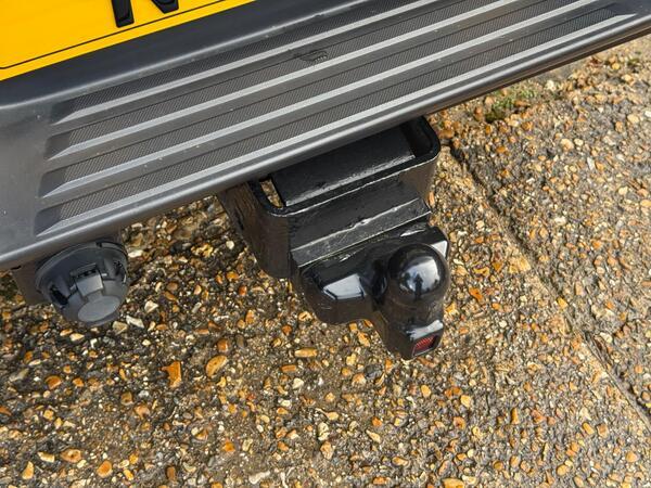 Ford Ranger 2.2 TDCi Limited 1 4WD Euro 5 (s/s) 4dr (Eco Axle)