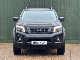 Nissan Navara 2.3 dCi N-Guard Auto 4WD Euro 6 4dr at 5th