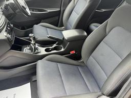 Hyundai TUCSON 1.7 CRDi Blue Drive SE Nav Euro 6 (s/s) 5dr at 46th