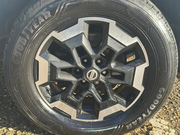 Nissan Navara 2.3 dCi Tekna 4WD Euro 6 (s/s) 4dr