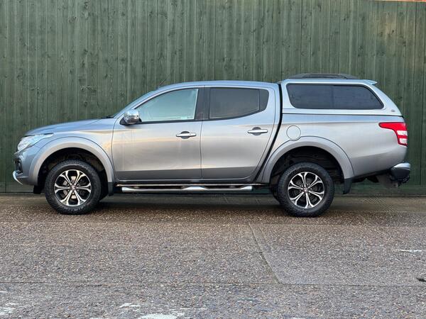 Fiat Fullback 2.4D LX Auto 4WD Euro 6 4dr (Euro 6)