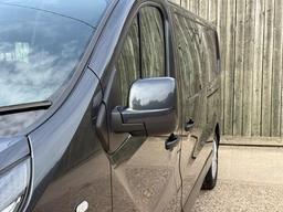 Renault Trafic 2.0 dCi ENERGY 30 Sport Nav Crew Van LWB Euro 6 (s/s) 6dr at 32th