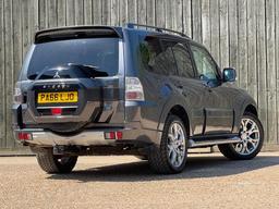 Mitsubishi Shogun 3.2 DI-DC SG5 Auto 4WD Euro 6 5dr LWB at 24th